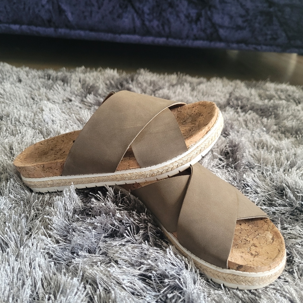 Sandal - Picture 5 of 5